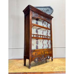 Verriau, Provençal Hanging Shelf In Walnut, Nîmes, 18th Century
