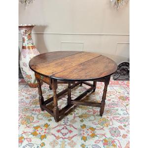Drop-leaf Table Known As A "gate-leg" Table, England, 18th Century