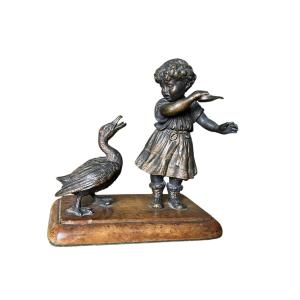 Bronze Circa 1900 - Little Girl And A Goose 
