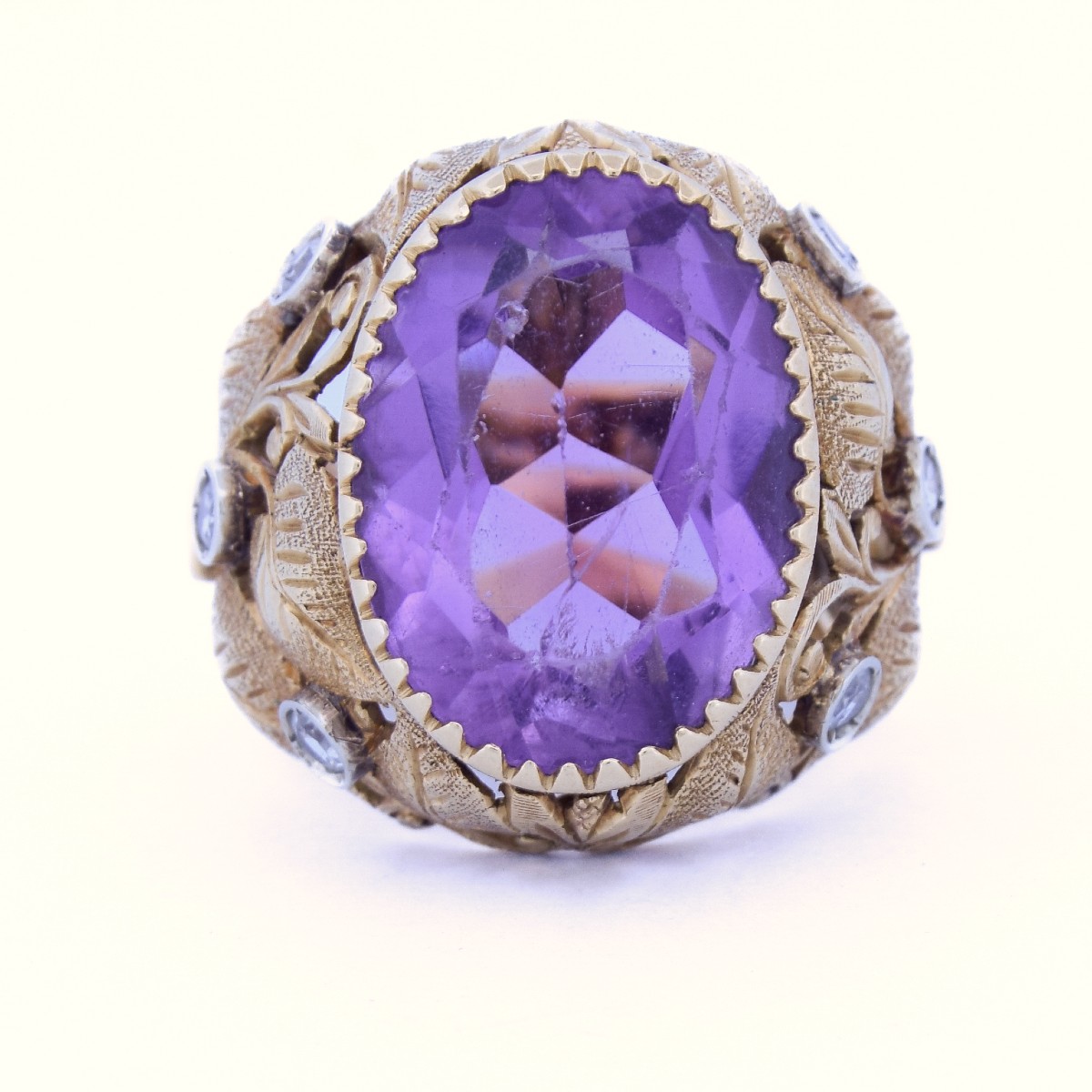 Anello Vintage Anni ’40 in Oro 18K con Ametista e Diamanti – Ametista da 10 Carati