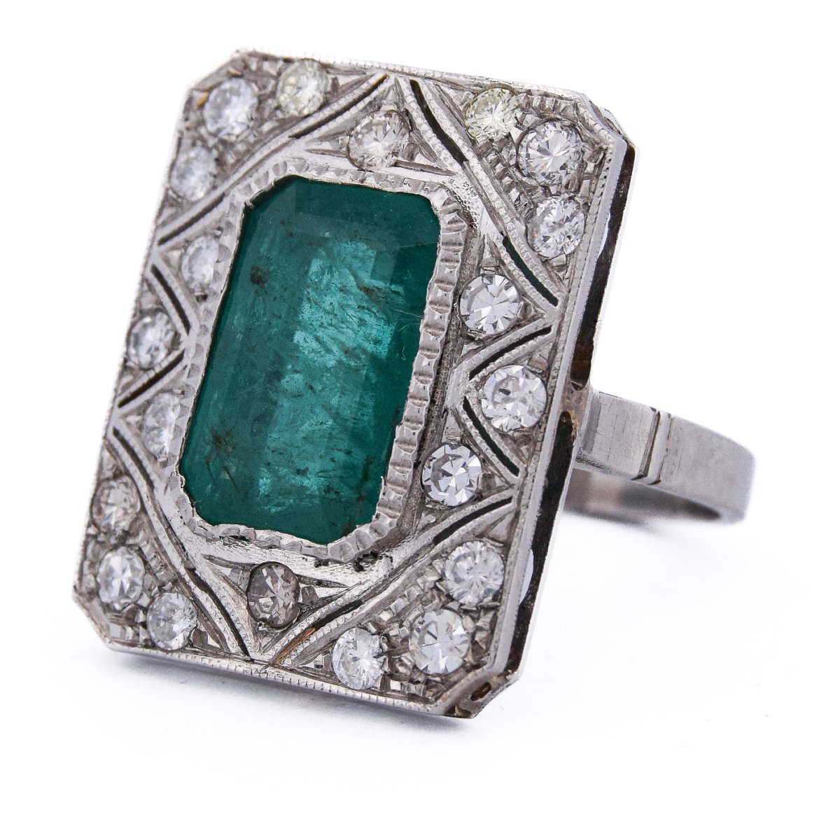 Anello in platino 950 con smeraldo e diamanti    AN285 (00029)-photo-2