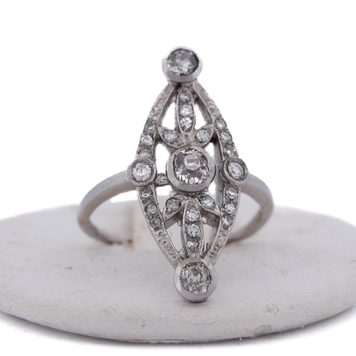 Anello Art Déco in platino con diamanti   AN458 (0579)