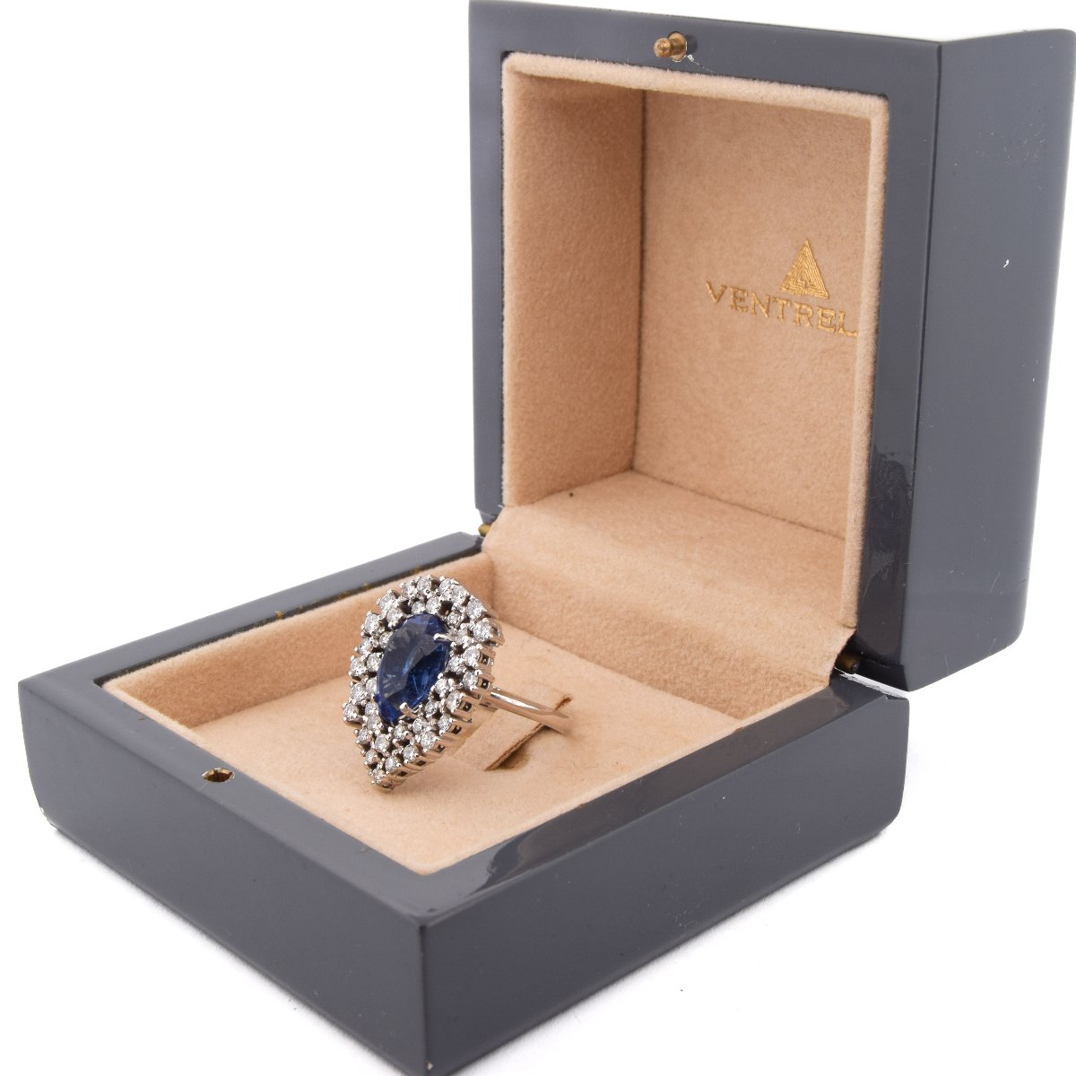 Anello Contemporaneo Oro Bianco 18 kt con Zaffiro 4 ct e Diamanti   AN P8-photo-4