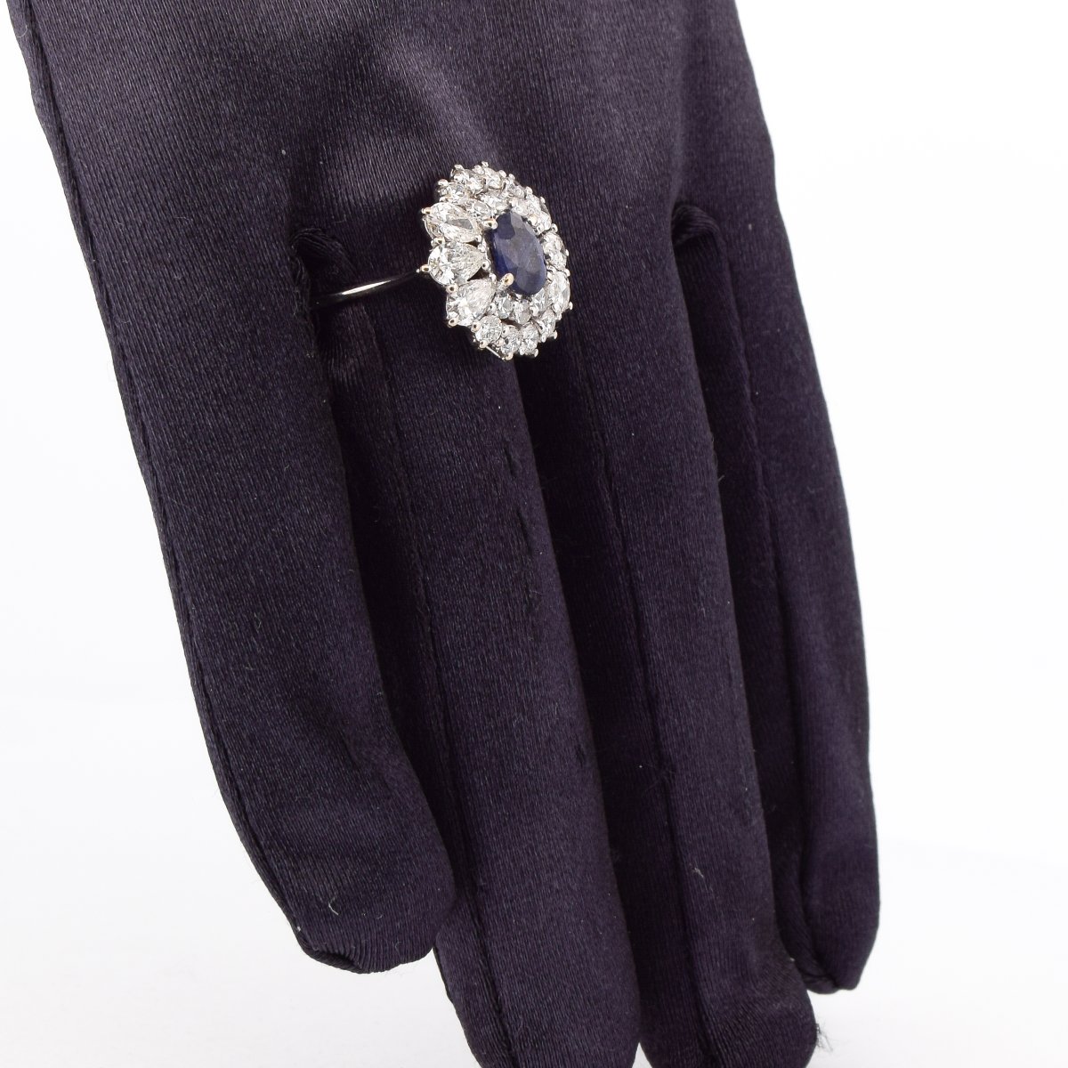 Anello Contemporaneo Oro Bianco 18kt Zaffiro 1.5ct Diamanti 2ct-photo-5