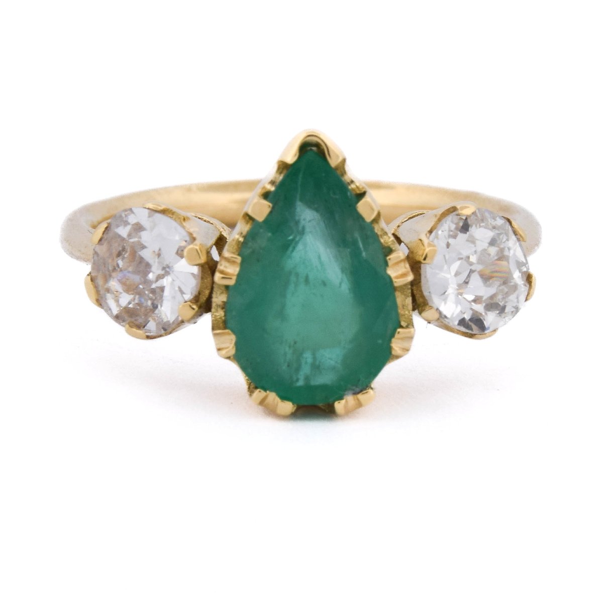 Anello Vintage Trilogy in Oro 18 Carati con Smeraldo a Goccia e Diamanti   AN706 (05119)