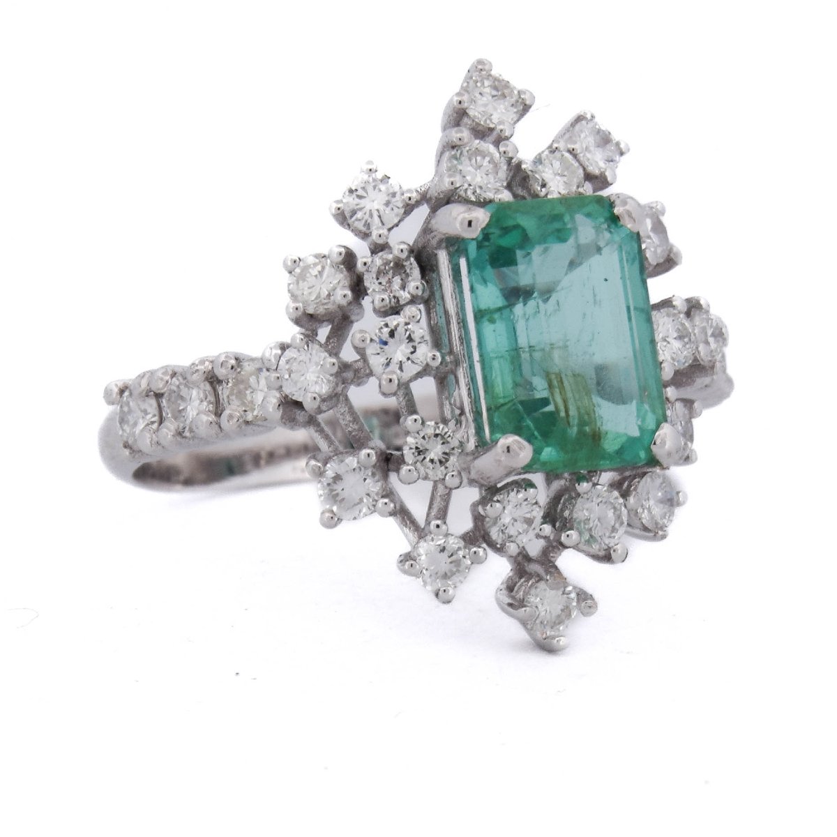 Anello Floreale In Oro Bianco 18 Kt Con Smeraldo 1,80 Ct E Diamanti-photo-2