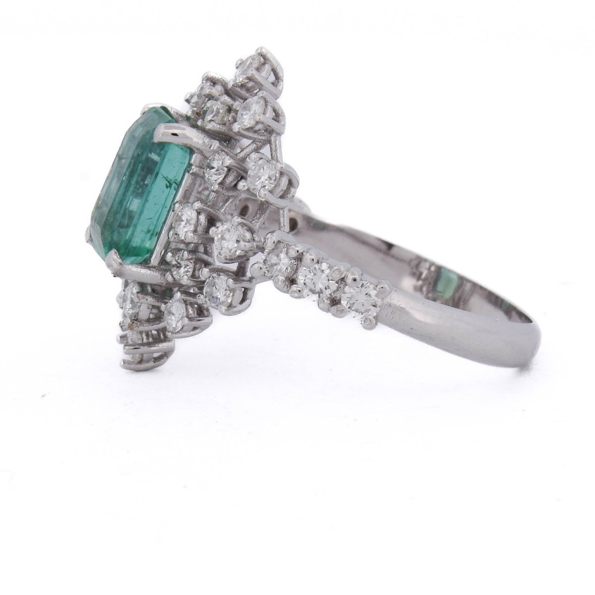 Anello Floreale In Oro Bianco 18 Kt Con Smeraldo 1,80 Ct E Diamanti-photo-1
