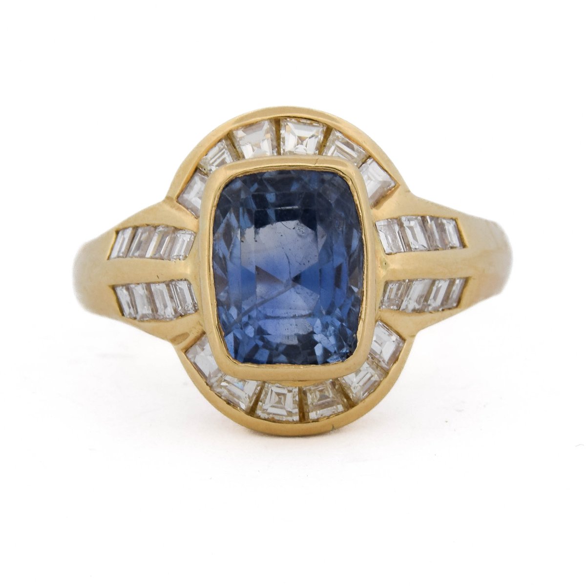 Anello In Oro 18 Kt Con Zaffiro Naturale Certificato 4,30 Ct E Diamanti Baguette 1,70 Ct