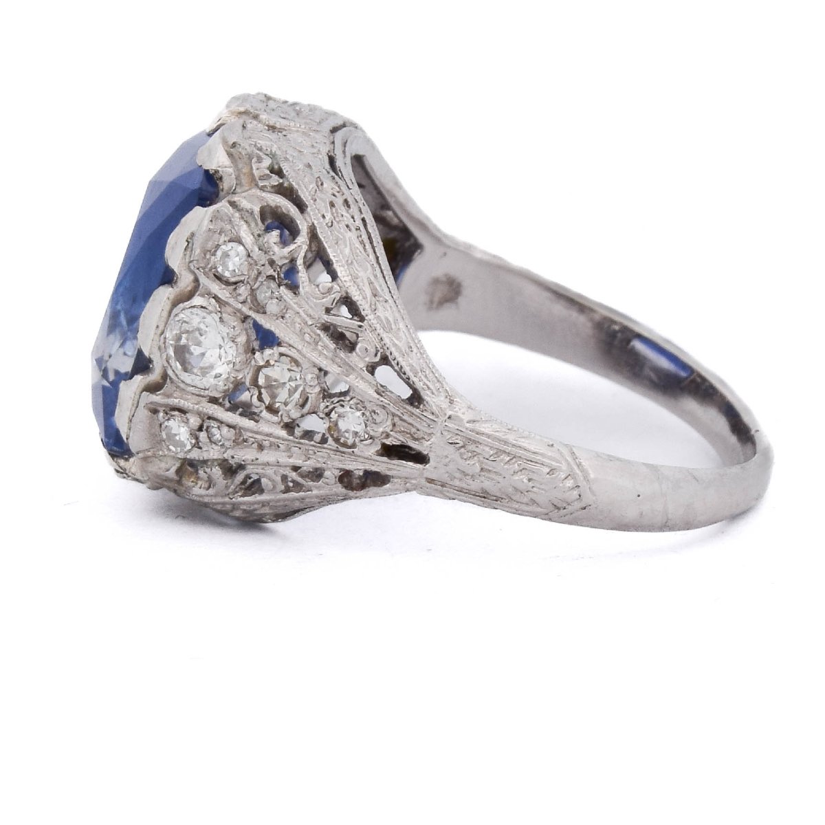 Anello Antico Circa 1910 In Platino Con Zaffiro Birmano Non Riscaldato 8,47 Ct E Diamanti-photo-2