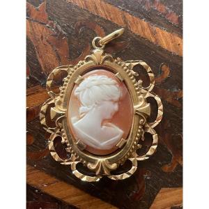 Gold Cameo 