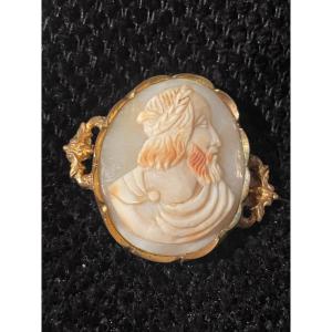 Antique Style Cameo Head Character