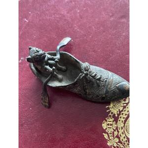 The Bulldog In The Bronze Boat