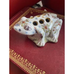 Earthenware Frog Flower Pick 