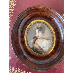 Elegant Miniature Of Vincent