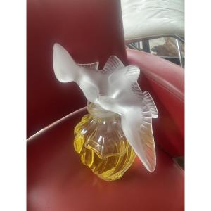 Large Model Bottle Of Lalique Nina Ricci 
