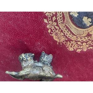 Vienna Bronze Dog And Cat 