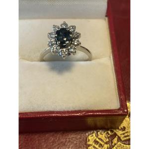 White Gold Ring With Sapphire And Diamonds