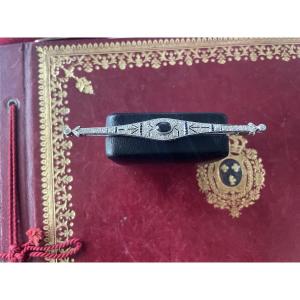 Art Deco Platinum Brooch With Diamonds And Sapphires 