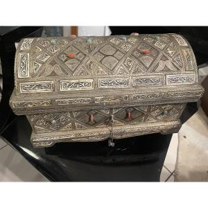 Oriental Jewelry Box