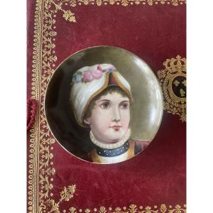 Small 19th-century Porcelain Plate 