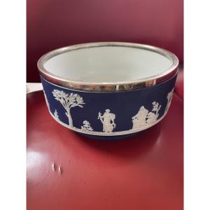 Weegwood Porcelain Basin