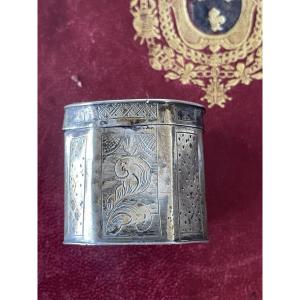 Small 18th Century Silver Pill Box