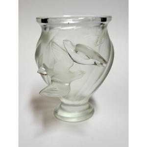 Marie-claude Lalique, "rosine" Vase In Opalescent Glass.