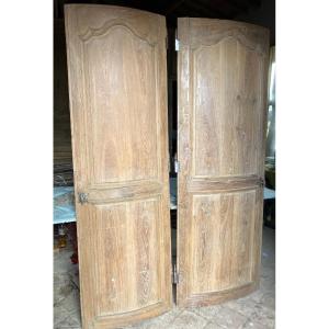 Pair Of Curved (or Curved Depending On The Side) 18th Century Oak Communication Doors 
