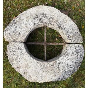 18th Century Stone Bull's-eye Window 