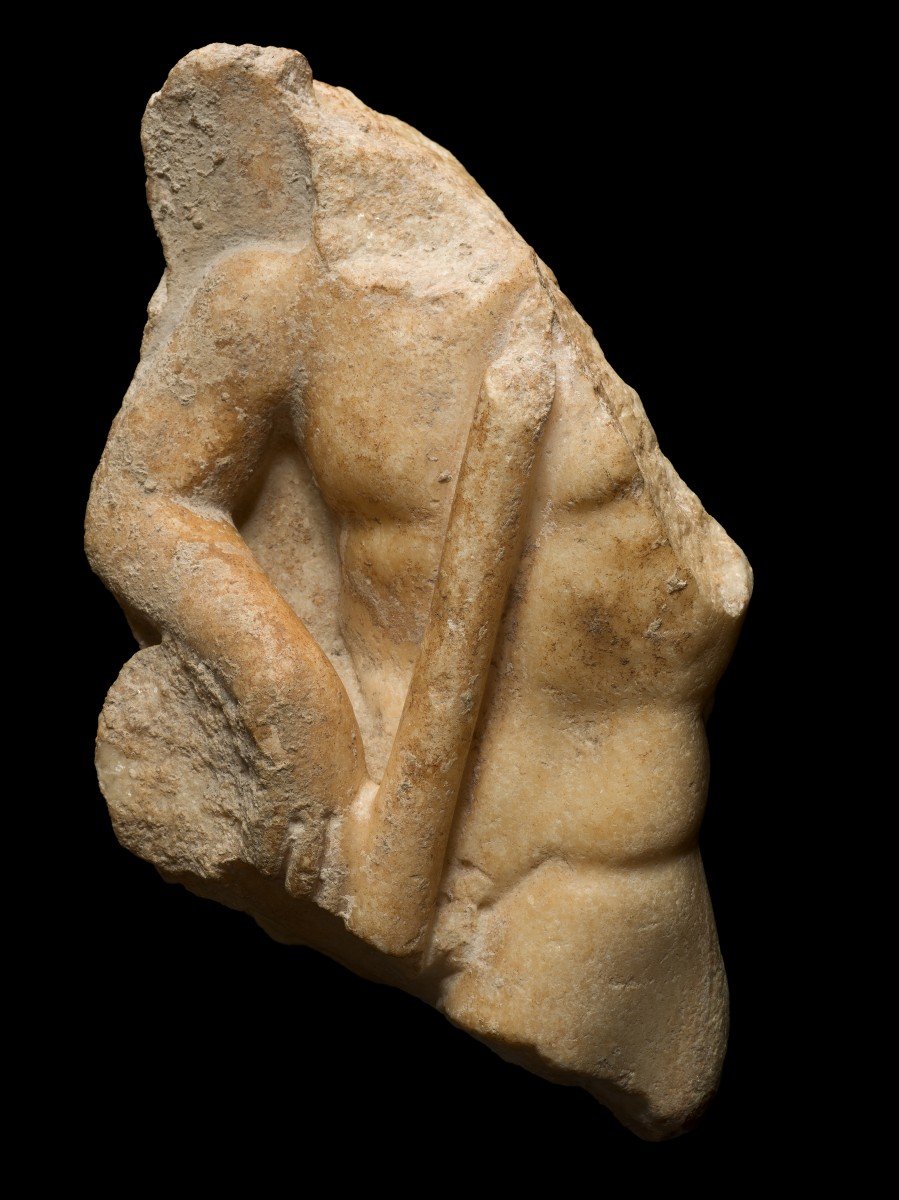 Antico Rilievo Romano in marmo di torso maschile, II/III secolo d.C.
