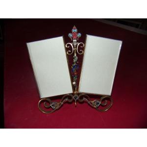 Late 19th Century Photo Holder, In Golden Metal.