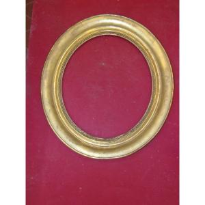 19th Century Oval Frame In Gilded Wood.