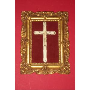 Christ And Cross In Carved Ivory, 19th Time.