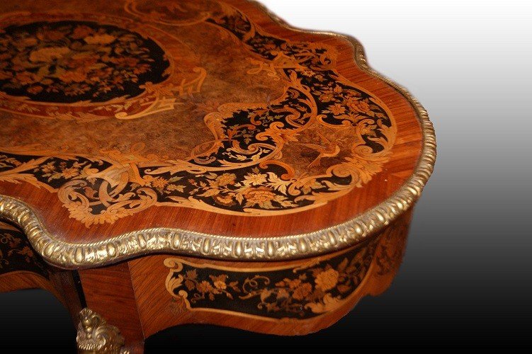 Magnifico tavolo da salotto ovale smerlato riccamente intarsiato stile Luigi XV-photo-4