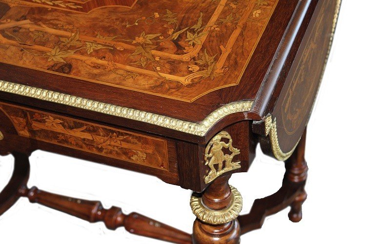 Prezioso tavolino con alette Luigi XVI del 1800 riccamente intarsiato-photo-2