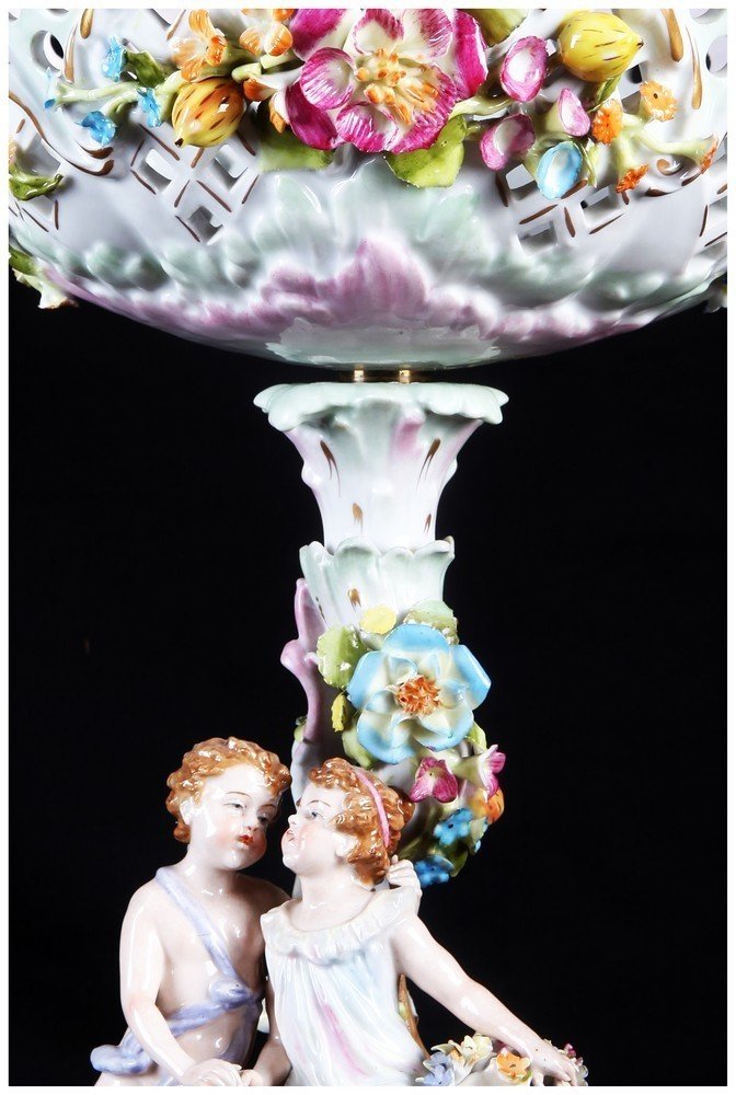 Centrotavola con alzata a cestino in porcellana tedesca Meissen-photo-3