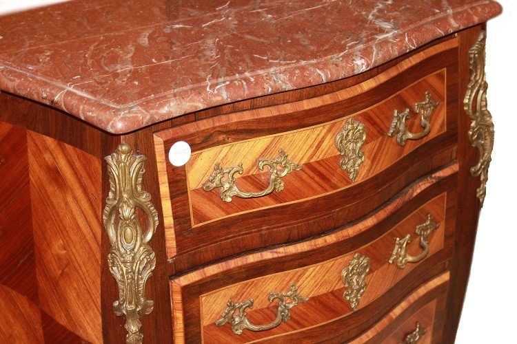 Piccolo cassettone comoncino stile Luigi XV a 3 cassetti con bronzi e marmo del XIX secolo-photo-2
