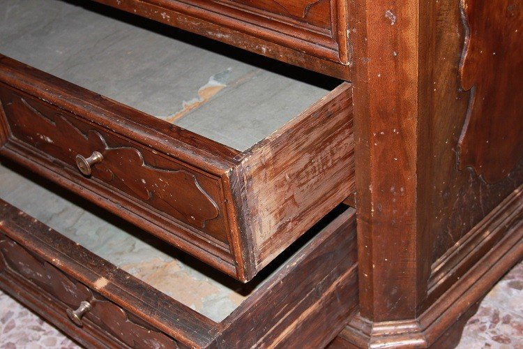 Cassettone Canterano Toscano del 1600 in legno di noce-photo-2