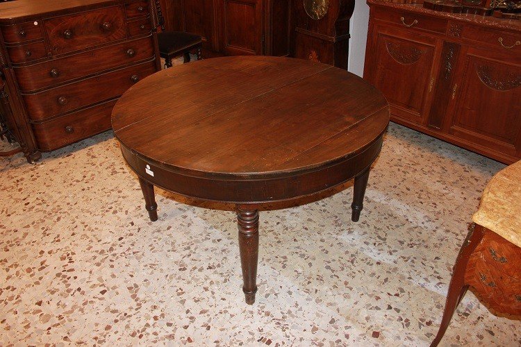Grande tavolo circolare allungabile di inizio 1800 in legno di noce-photo-1