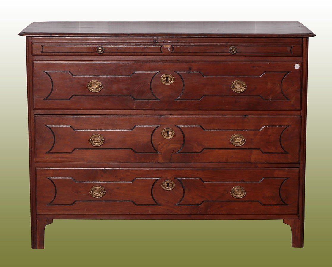 Comò tre cassetti più cassettino sottopiano in massello di ciliegio fresatura decorativa 