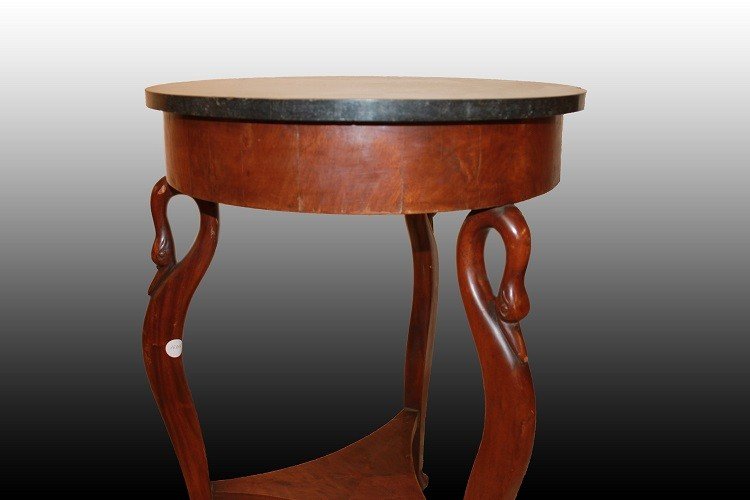 Tavolino Impero del 1800 in legno di mogano con piano circolare in marmo nero-photo-3