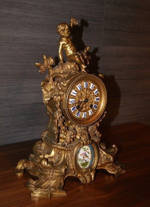 Orologio francese della seconda metà del 1800 in bronzo riccamente rifinito-photo-2
