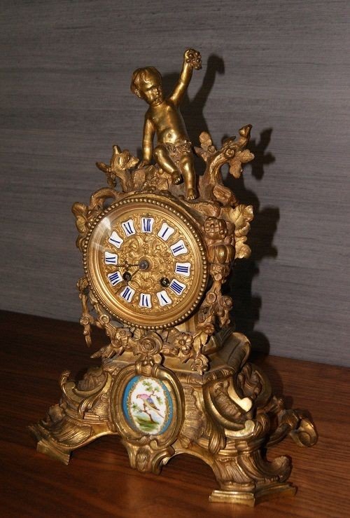 Orologio francese della seconda metà del 1800 in bronzo riccamente rifinito-photo-3