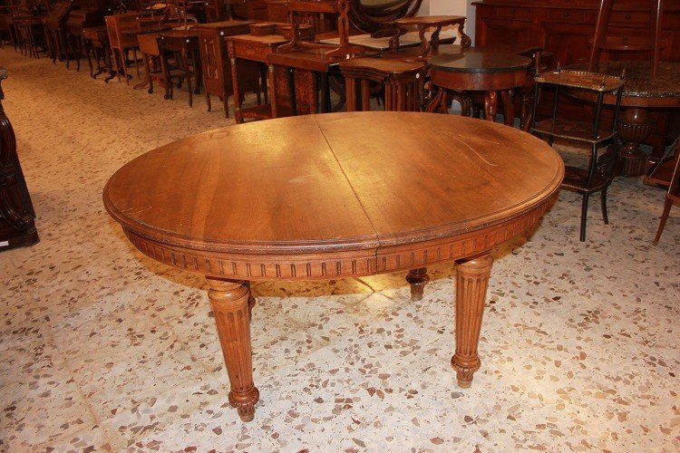 Tavolo francese ovale allungabile di fine 1800, stile Luigi XVI, in legno di noce-photo-2