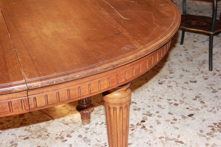 Tavolo francese ovale allungabile di fine 1800, stile Luigi XVI, in legno di noce-photo-4