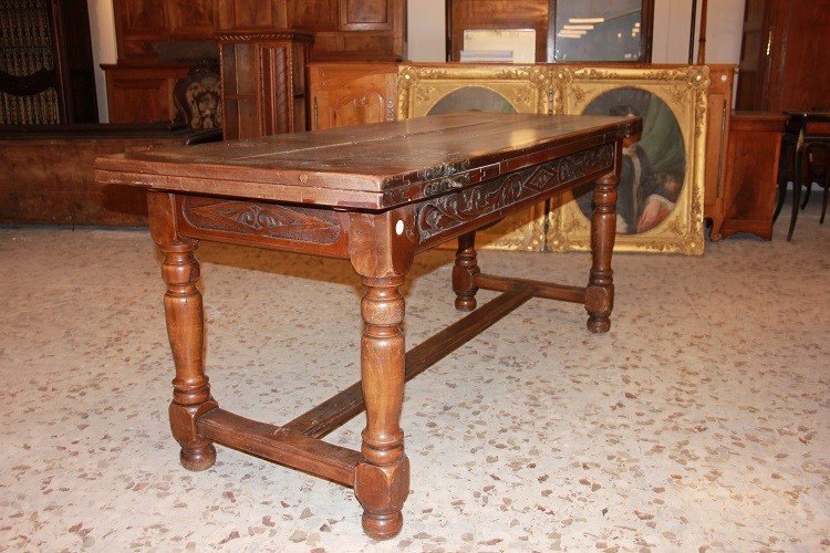 Grande tavolo allungabile francese di inizio 1800, stile Rustico, in legno di noce-photo-2