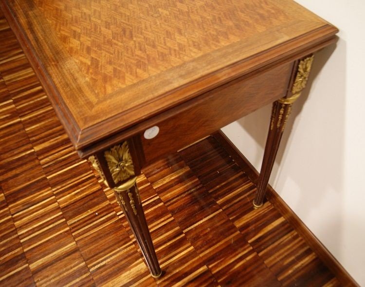 Tavolino da gioco stile Luigi XVI con bronzi dorati-photo-4