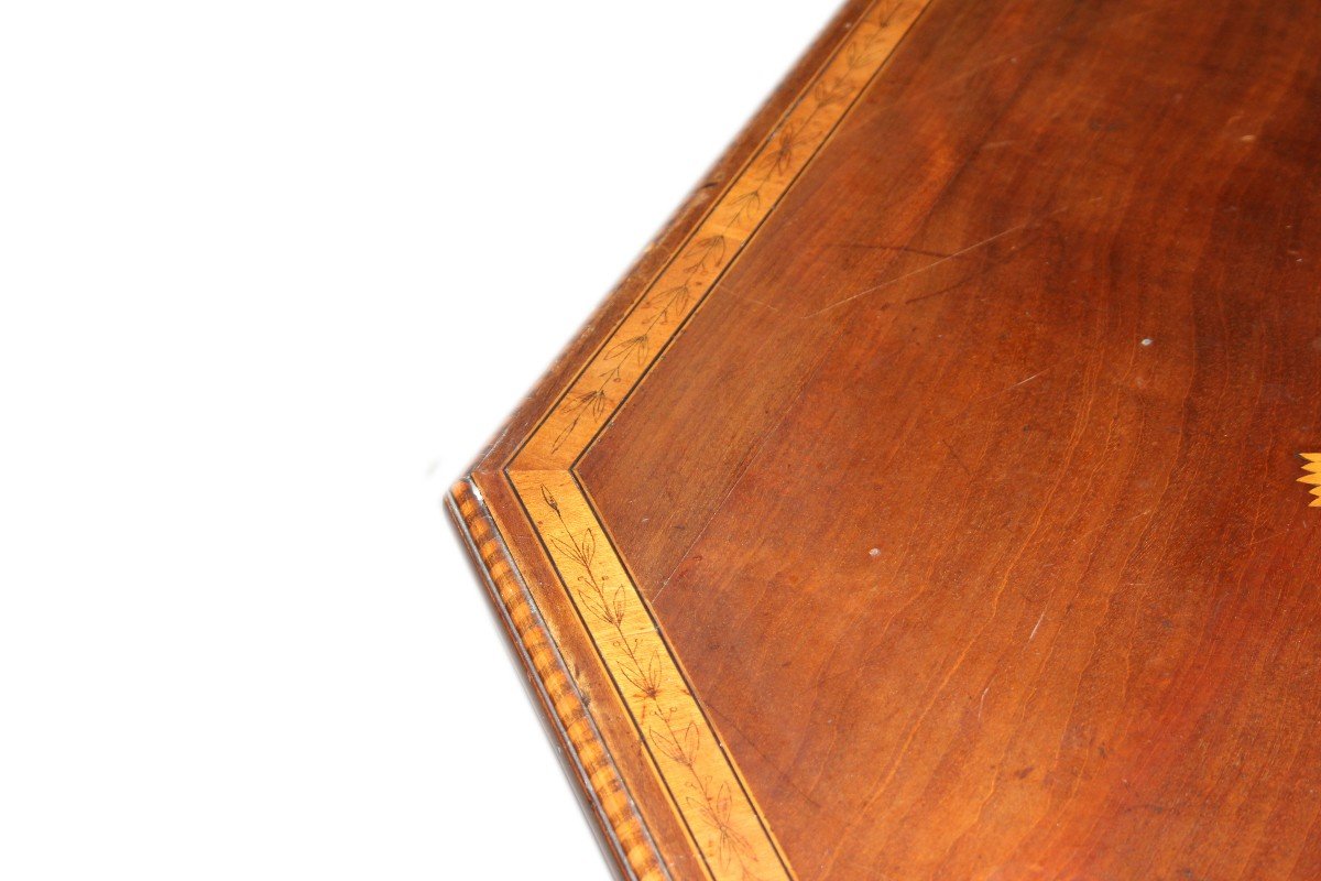 Tavolino inglese della seconda metà del 1800, stile Vittoriano, in legno di mogano-photo-4