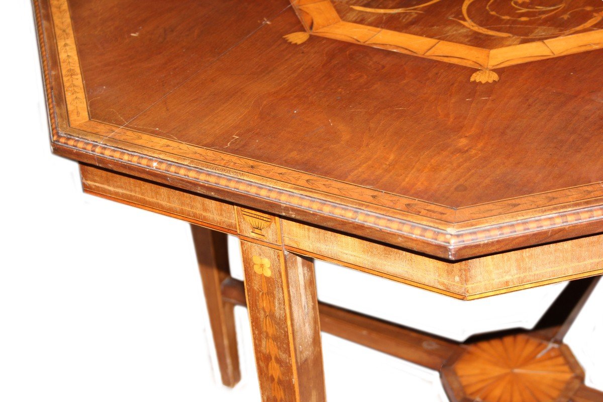 Tavolino inglese della seconda metà del 1800, stile Vittoriano, in legno di mogano-photo-1
