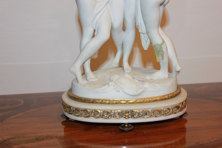 Gruppo scultoreo Veneri francese in Porcellana Biscuit del 1800-photo-3